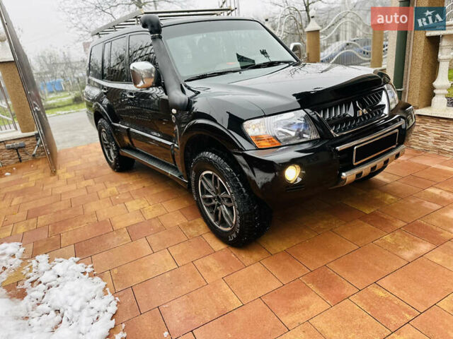 Черный Мицубиси Паджеро, объемом двигателя 3.2 л и пробегом 230 тыс. км за 10800 $, фото 15 на Automoto.ua