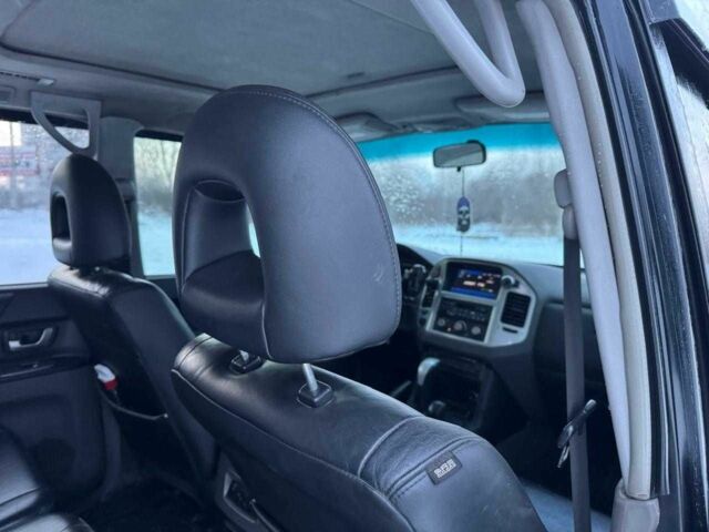 Чорний Міцубісі Паджеро, об'ємом двигуна 3.2 л та пробігом 360 тис. км за 7900 $, фото 5 на Automoto.ua