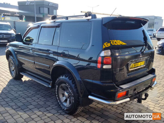 Чорний Міцубісі Паджеро, об'ємом двигуна 3 л та пробігом 270 тис. км за 10600 $, фото 4 на Automoto.ua