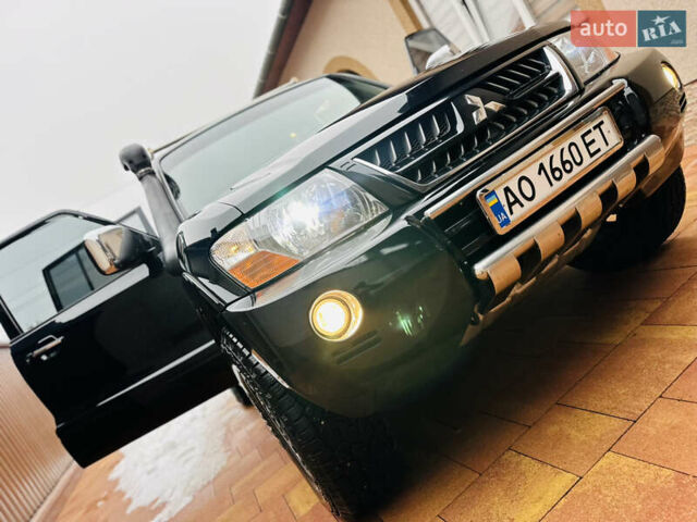 Черный Мицубиси Паджеро, объемом двигателя 3.2 л и пробегом 230 тыс. км за 10800 $, фото 149 на Automoto.ua