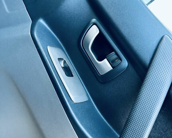 Черный Мицубиси Паджеро, объемом двигателя 3.2 л и пробегом 230 тыс. км за 10800 $, фото 81 на Automoto.ua