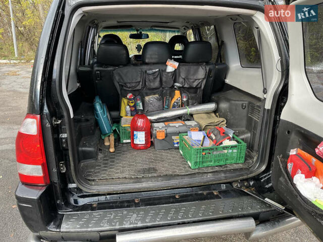 Черный Мицубиси Паджеро, объемом двигателя 2.97 л и пробегом 379 тыс. км за 8500 $, фото 10 на Automoto.ua