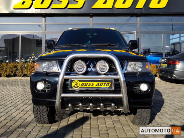 Чорний Міцубісі Паджеро, об'ємом двигуна 3 л та пробігом 270 тис. км за 10600 $, фото 1 на Automoto.ua