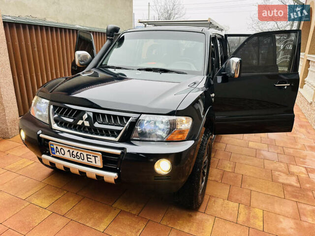 Черный Мицубиси Паджеро, объемом двигателя 3.2 л и пробегом 230 тыс. км за 10800 $, фото 156 на Automoto.ua