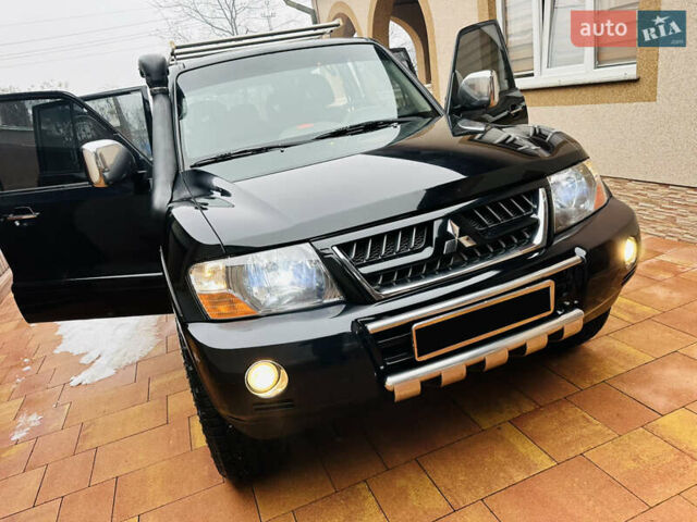 Черный Мицубиси Паджеро, объемом двигателя 3.2 л и пробегом 230 тыс. км за 10800 $, фото 39 на Automoto.ua