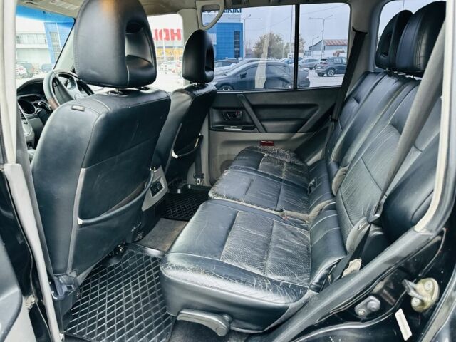 Черный Мицубиси Паджеро, объемом двигателя 3.2 л и пробегом 290 тыс. км за 4450 $, фото 14 на Automoto.ua