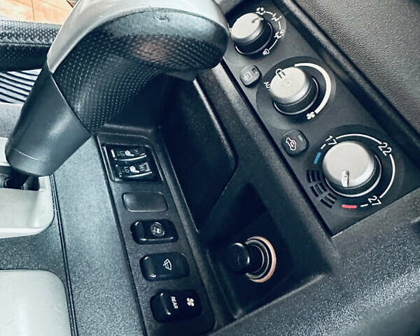 Черный Мицубиси Паджеро, объемом двигателя 3.2 л и пробегом 230 тыс. км за 10800 $, фото 31 на Automoto.ua