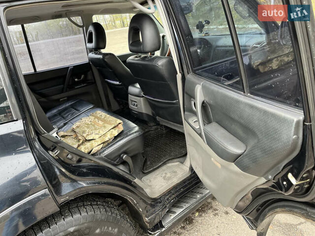 Черный Мицубиси Паджеро, объемом двигателя 2.97 л и пробегом 379 тыс. км за 8500 $, фото 4 на Automoto.ua