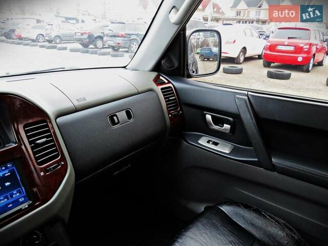 Черный Мицубиси Паджеро, объемом двигателя 2.97 л и пробегом 317 тыс. км за 7500 $, фото 11 на Automoto.ua