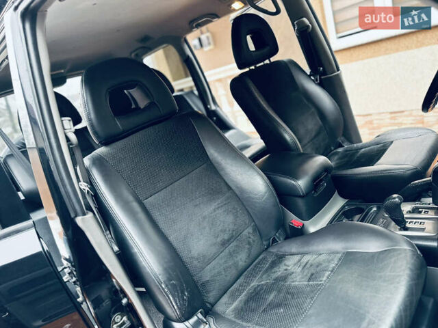 Черный Мицубиси Паджеро, объемом двигателя 3.2 л и пробегом 230 тыс. км за 10800 $, фото 8 на Automoto.ua