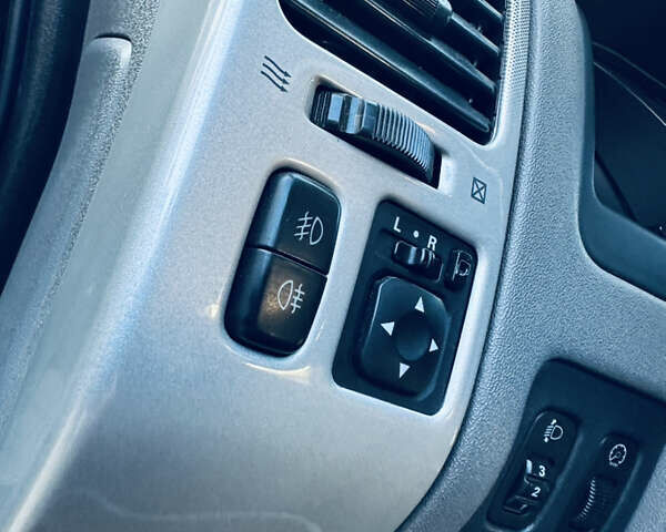 Черный Мицубиси Паджеро, объемом двигателя 3.2 л и пробегом 230 тыс. км за 10800 $, фото 44 на Automoto.ua