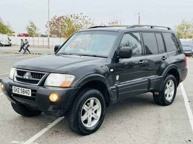 Черный Мицубиси Паджеро, объемом двигателя 3.2 л и пробегом 290 тыс. км за 4450 $, фото 4 на Automoto.ua