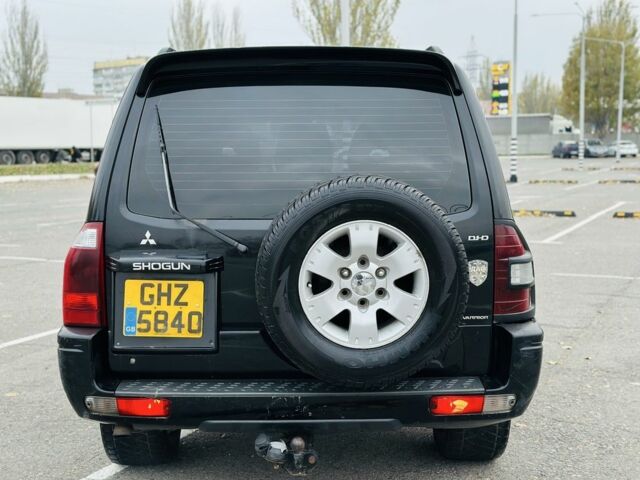 Черный Мицубиси Паджеро, объемом двигателя 3.2 л и пробегом 290 тыс. км за 4450 $, фото 9 на Automoto.ua