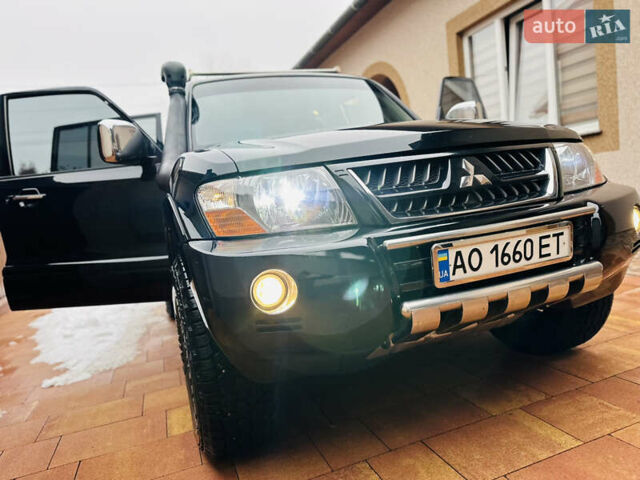 Черный Мицубиси Паджеро, объемом двигателя 3.2 л и пробегом 230 тыс. км за 10800 $, фото 155 на Automoto.ua