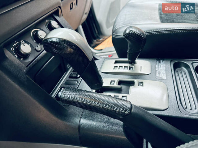 Черный Мицубиси Паджеро, объемом двигателя 3.2 л и пробегом 230 тыс. км за 10800 $, фото 36 на Automoto.ua