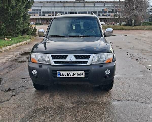 Чорний Міцубісі Паджеро, об'ємом двигуна 3.2 л та пробігом 203 тис. км за 7900 $, фото 1 на Automoto.ua