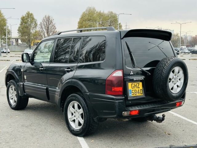 Черный Мицубиси Паджеро, объемом двигателя 3.2 л и пробегом 290 тыс. км за 4450 $, фото 7 на Automoto.ua