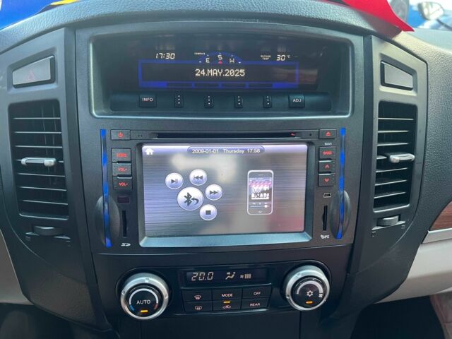 Чорний Міцубісі Паджеро, об'ємом двигуна 3 л та пробігом 219 тис. км за 11500 $, фото 18 на Automoto.ua