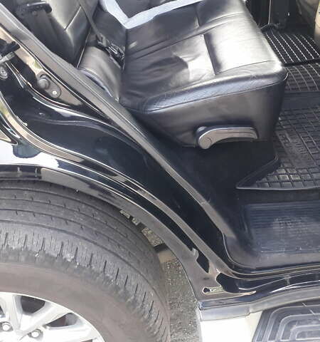 Черный Мицубиси Паджеро, объемом двигателя 3 л и пробегом 194 тыс. км за 12400 $, фото 3 на Automoto.ua