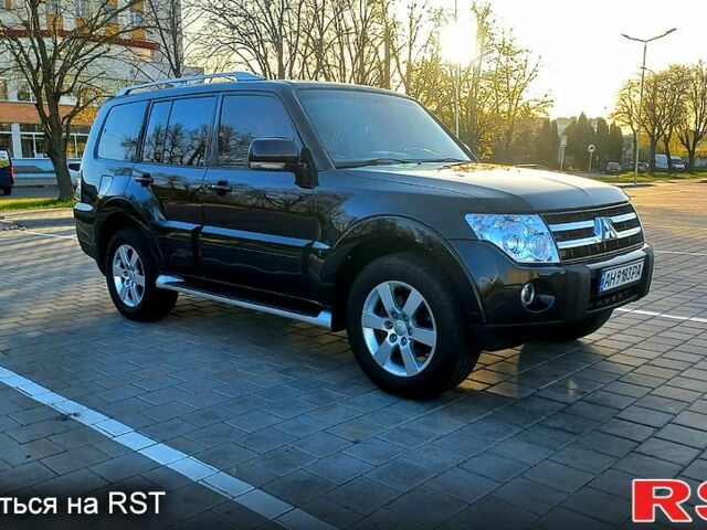 Черный Мицубиси Паджеро, объемом двигателя 3.8 л и пробегом 278 тыс. км за 11200 $, фото 6 на Automoto.ua