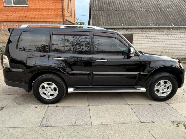 Чорний Міцубісі Паджеро, об'ємом двигуна 3 л та пробігом 170 тис. км за 10000 $, фото 7 на Automoto.ua