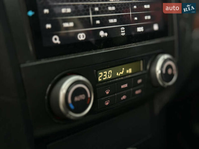 Чорний Міцубісі Паджеро, об'ємом двигуна 3.2 л та пробігом 209 тис. км за 11500 $, фото 35 на Automoto.ua