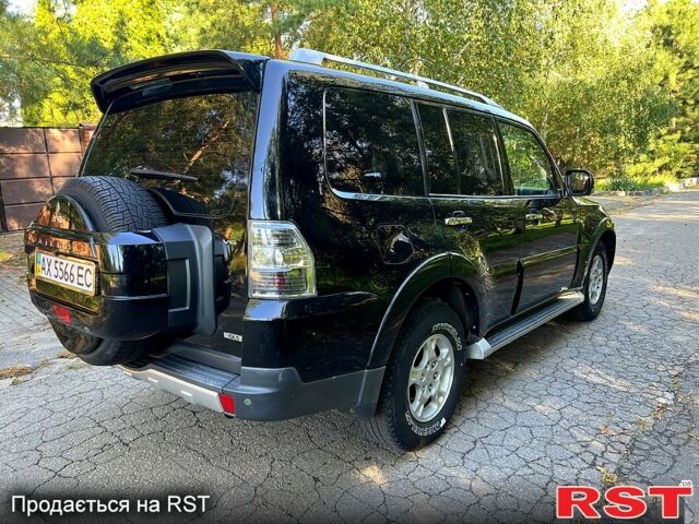 Черный Мицубиси Паджеро, объемом двигателя 3 л и пробегом 250 тыс. км за 10200 $, фото 4 на Automoto.ua