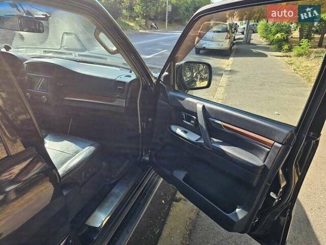 Чорний Міцубісі Паджеро, об'ємом двигуна 3 л та пробігом 210 тис. км за 11000 $, фото 12 на Automoto.ua