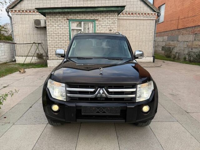 Чорний Міцубісі Паджеро, об'ємом двигуна 3 л та пробігом 170 тис. км за 10000 $, фото 2 на Automoto.ua