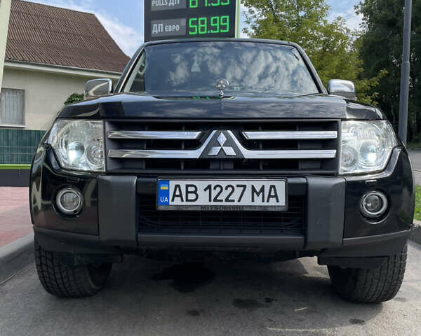 Черный Мицубиси Паджеро, объемом двигателя 2.97 л и пробегом 390 тыс. км за 11399 $, фото 5 на Automoto.ua