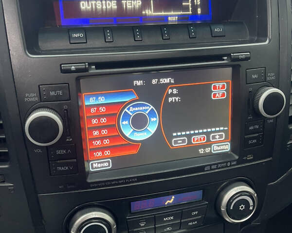 Черный Мицубиси Паджеро, объемом двигателя 3.8 л и пробегом 258 тыс. км за 10900 $, фото 14 на Automoto.ua