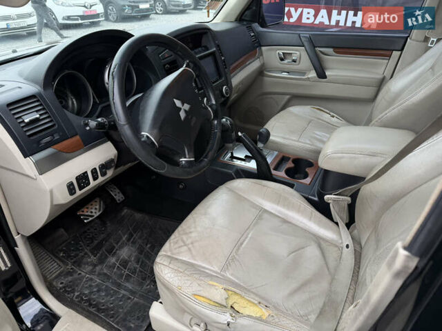Черный Мицубиси Паджеро, объемом двигателя 2.97 л и пробегом 329 тыс. км за 8500 $, фото 13 на Automoto.ua