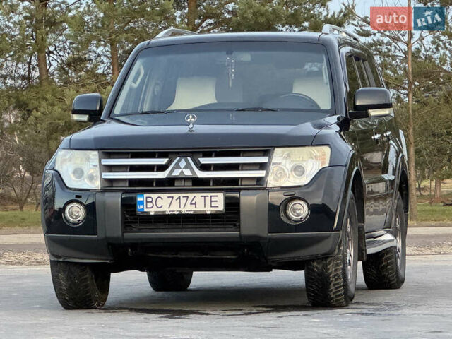Черный Мицубиси Паджеро, объемом двигателя 3 л и пробегом 275 тыс. км за 9050 $, фото 6 на Automoto.ua