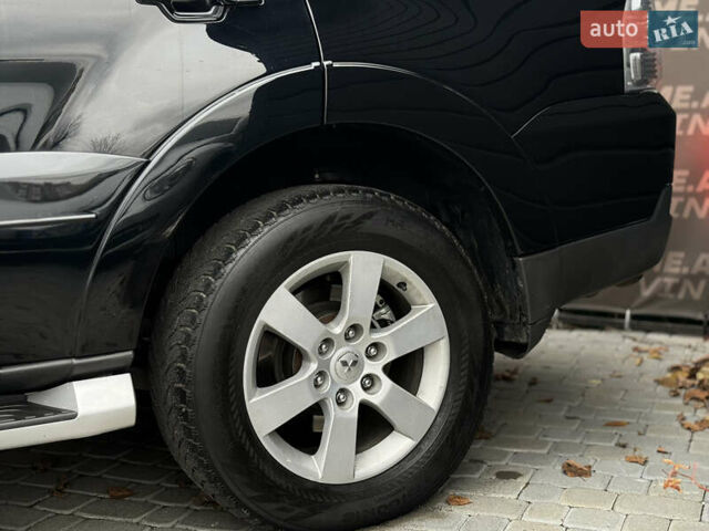 Чорний Міцубісі Паджеро, об'ємом двигуна 3.2 л та пробігом 209 тис. км за 11500 $, фото 9 на Automoto.ua