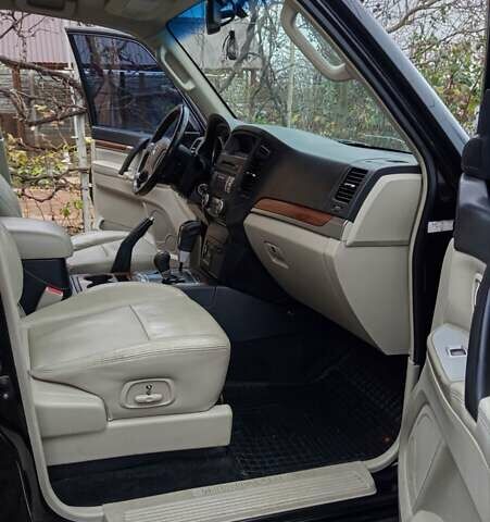 Черный Мицубиси Паджеро, объемом двигателя 3 л и пробегом 193 тыс. км за 11000 $, фото 22 на Automoto.ua