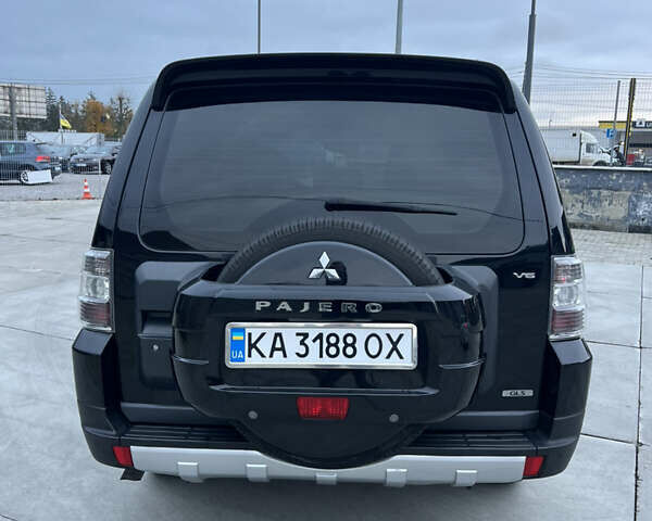 Чорний Міцубісі Паджеро, об'ємом двигуна 2.97 л та пробігом 228 тис. км за 10999 $, фото 9 на Automoto.ua