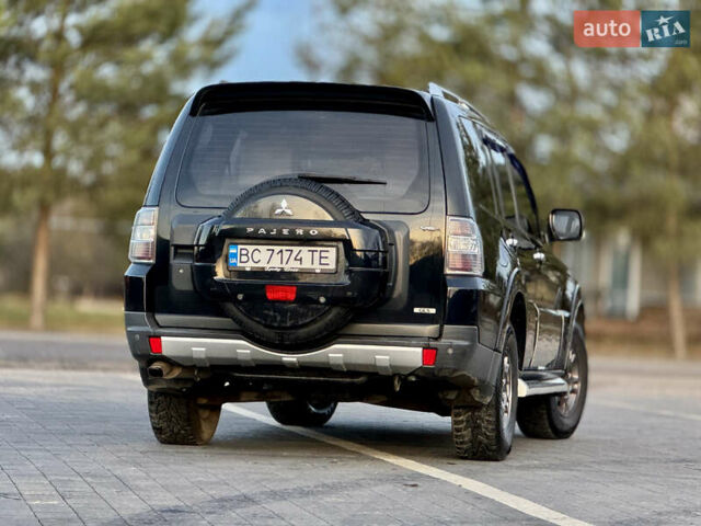 Черный Мицубиси Паджеро, объемом двигателя 3 л и пробегом 275 тыс. км за 9050 $, фото 12 на Automoto.ua