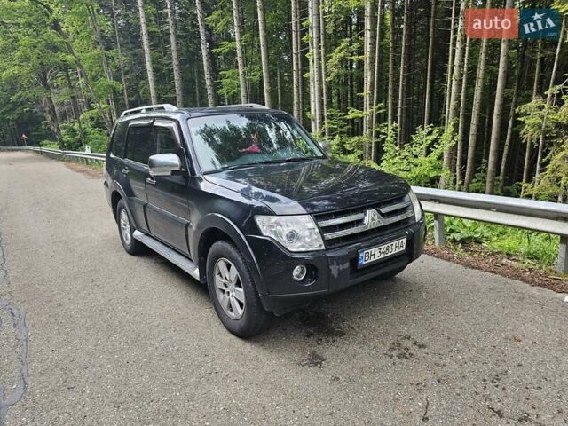 Чорний Міцубісі Паджеро, об'ємом двигуна 3 л та пробігом 210 тис. км за 11000 $, фото 1 на Automoto.ua