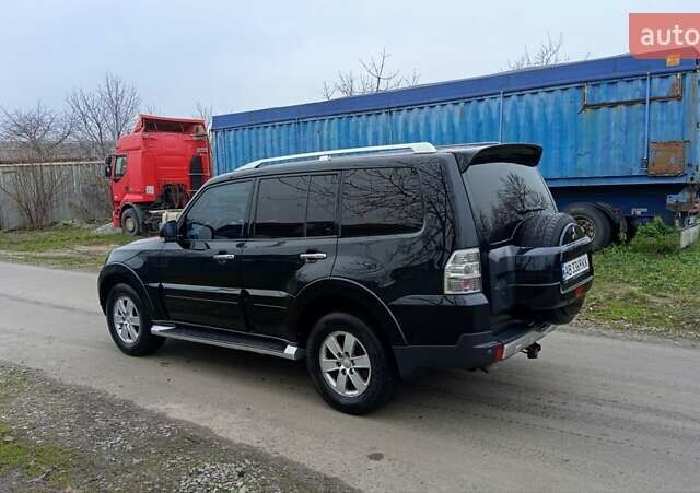 Черный Мицубиси Паджеро, объемом двигателя 3 л и пробегом 193 тыс. км за 11000 $, фото 8 на Automoto.ua
