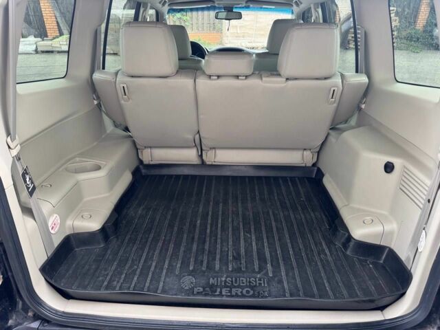 Черный Мицубиси Паджеро, объемом двигателя 3 л и пробегом 47 тыс. км за 17800 $, фото 15 на Automoto.ua