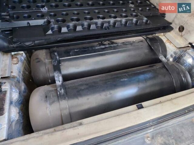 Черный Мицубиси Паджеро, объемом двигателя 3 л и пробегом 320 тыс. км за 6000 $, фото 3 на Automoto.ua