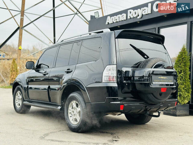 Черный Мицубиси Паджеро, объемом двигателя 2.97 л и пробегом 241 тыс. км за 11900 $, фото 11 на Automoto.ua