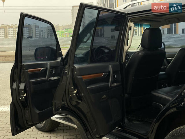 Черный Мицубиси Паджеро, объемом двигателя 2.97 л и пробегом 269 тыс. км за 9500 $, фото 11 на Automoto.ua