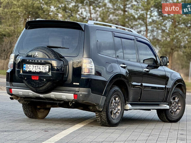 Черный Мицубиси Паджеро, объемом двигателя 3 л и пробегом 275 тыс. км за 9050 $, фото 13 на Automoto.ua