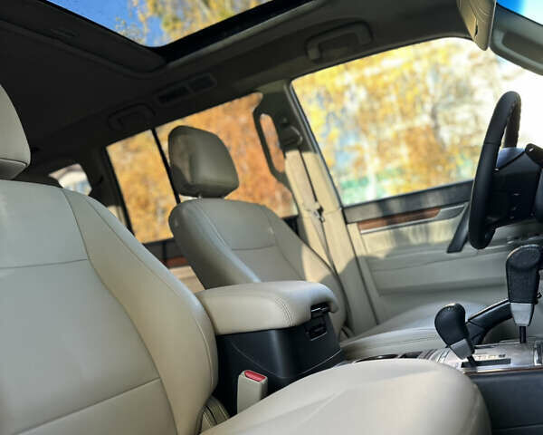 Чорний Міцубісі Паджеро, об'ємом двигуна 3.8 л та пробігом 216 тис. км за 8000 $, фото 38 на Automoto.ua