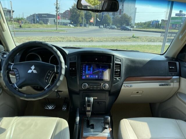 Чорний Міцубісі Паджеро, об'ємом двигуна 3 л та пробігом 215 тис. км за 11300 $, фото 17 на Automoto.ua