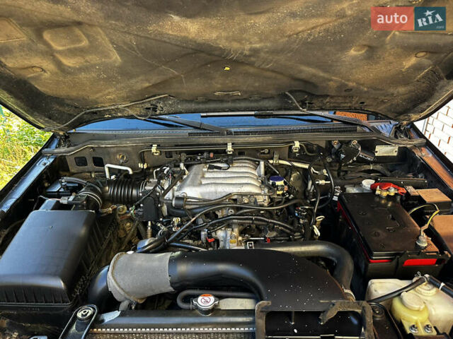 Чорний Міцубісі Паджеро, об'ємом двигуна 3.8 л та пробігом 216 тис. км за 8000 $, фото 49 на Automoto.ua