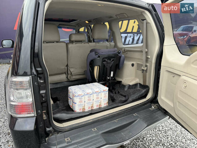 Черный Мицубиси Паджеро, объемом двигателя 2.97 л и пробегом 329 тыс. км за 8500 $, фото 11 на Automoto.ua