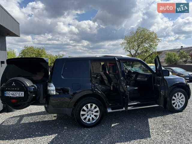 Чорний Міцубісі Паджеро, об'ємом двигуна 3.2 л та пробігом 260 тис. км за 12950 $, фото 11 на Automoto.ua