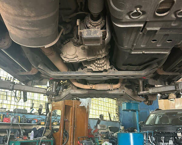 Черный Мицубиси Паджеро, объемом двигателя 3.8 л и пробегом 258 тыс. км за 10900 $, фото 3 на Automoto.ua